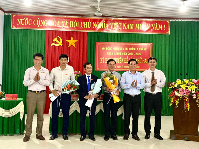 Hội đồng nhân dân thị trấn Ea Drăng: Kỳ họp chuyên đề bầu bổ sung chức danh Chủ tịch HĐND thị trấn khóa V, nhiệm kỳ 2021 – 2026.